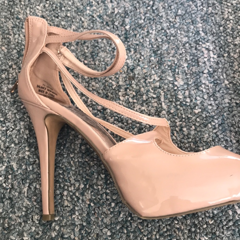 Shoes - Picture 2 of 4